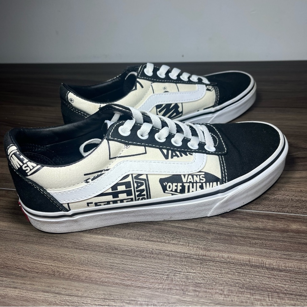 Vans Old Skool Women’s Sz 7 Black Classic Canvas Spell Out Logo Skate